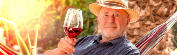 mann mit wein